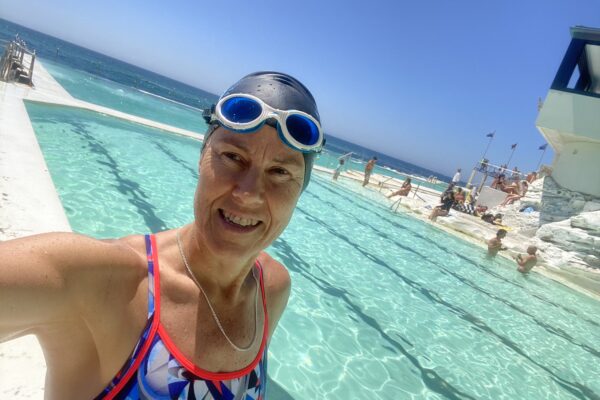 SwimLab Head Coach Claire – Icebergs Ocean Pool Coaching Session